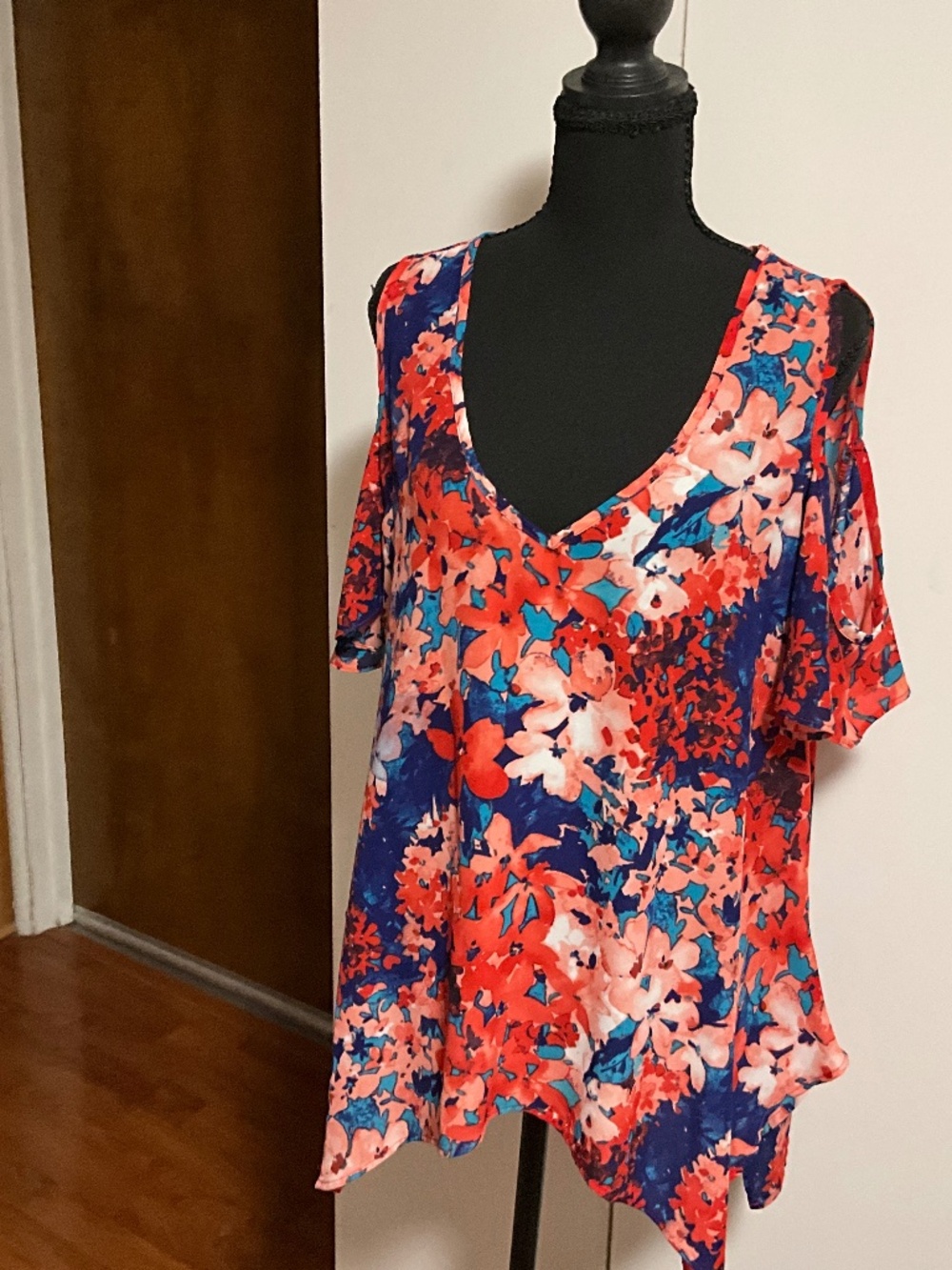 Women’s Cold Shoulder Blouse -XL